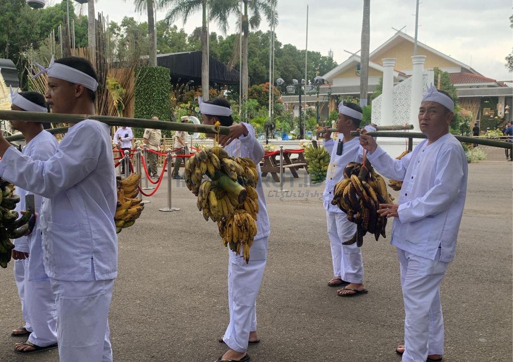 Vector Welcome Back to School - Poster (2).jpg